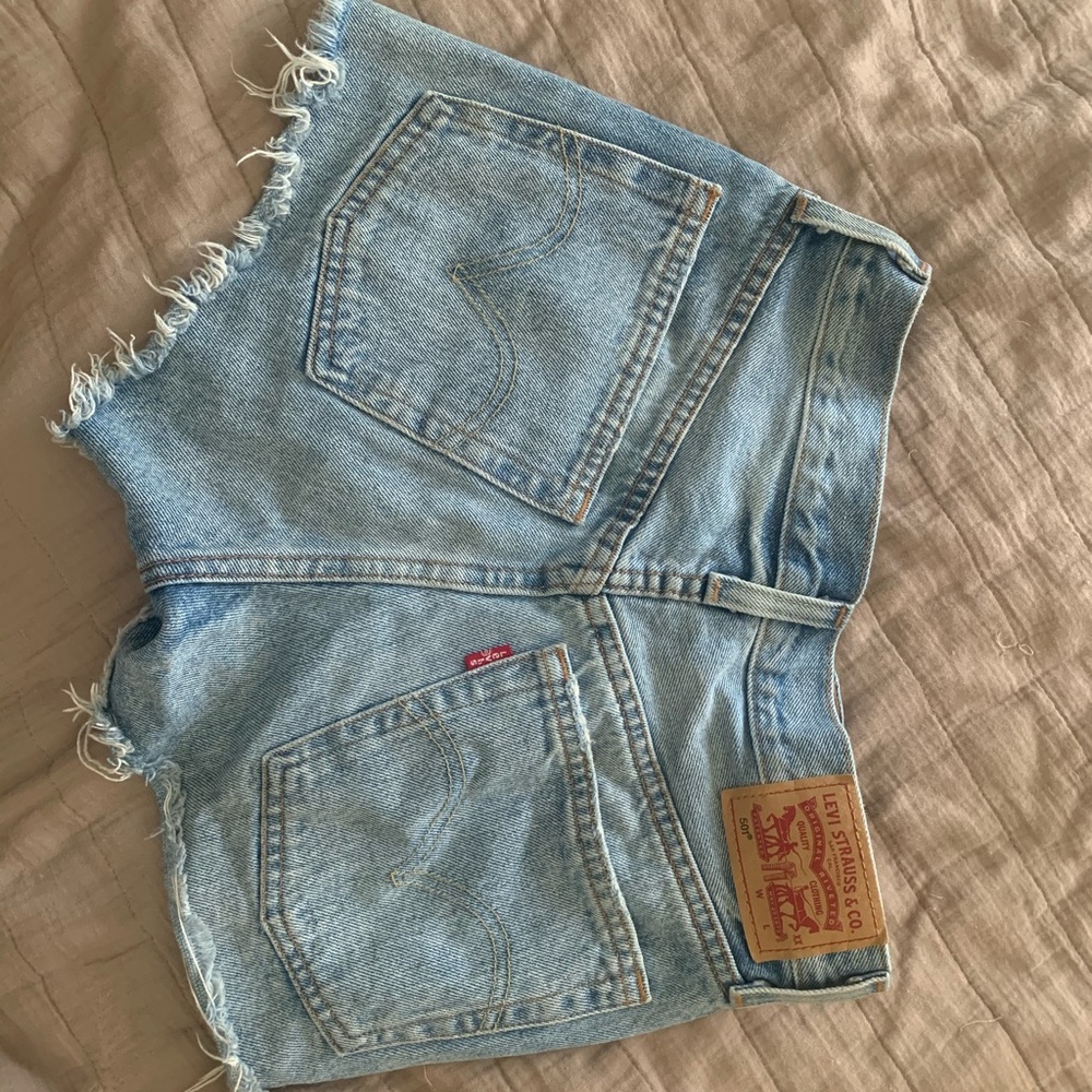High waisted Levi’s shorts
